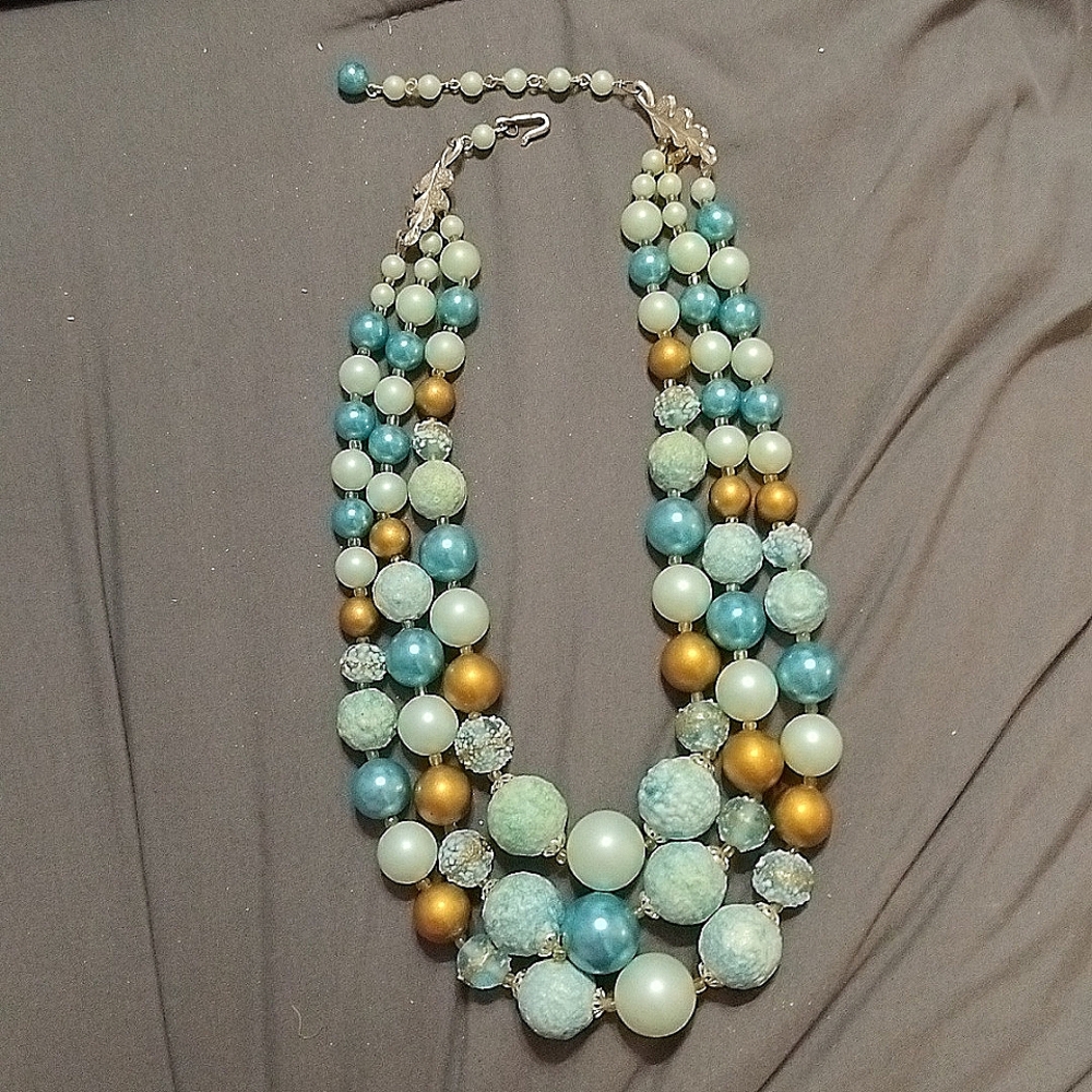 Vintage Teal Bead Knecklace 8 inch 3 strand